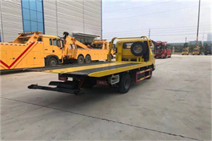 翁源非事故拖车