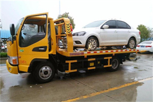 翁源附近拖车救援24小时服务热线